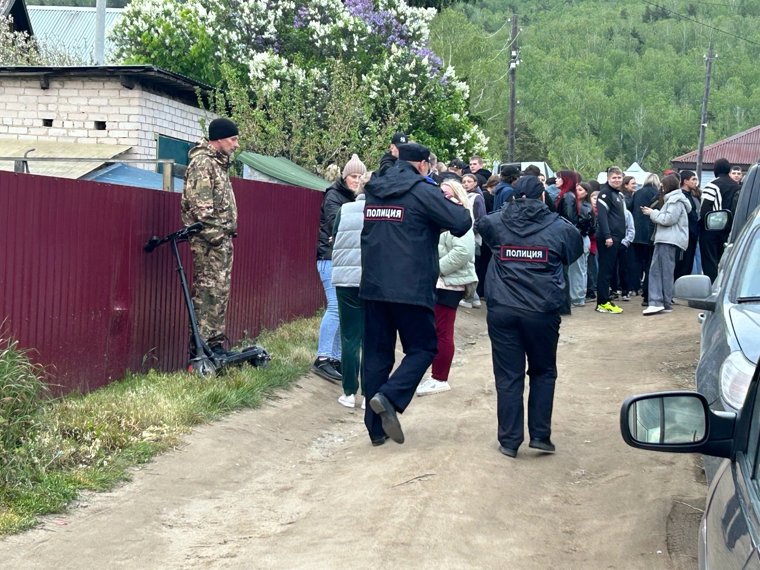 На месте съемок дежурят сотрудники правоохранительных органов