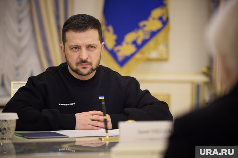 Зеленский подчеркнул, что у него возникают вопросы к НАТО
