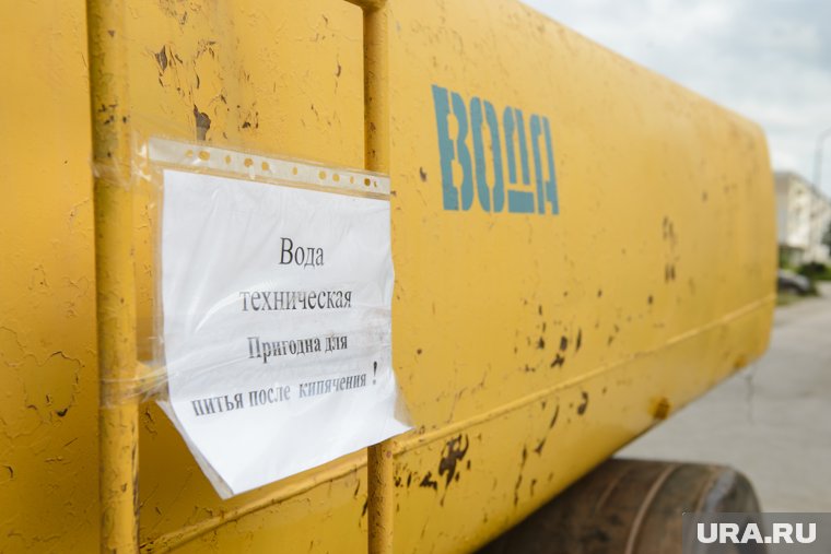 Машины с водой должны были приехать вечером на разные адреса Среднеуральска 