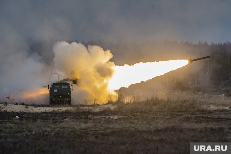 Украина продолжит атаковать территорию РФ, заявили в Financial Times