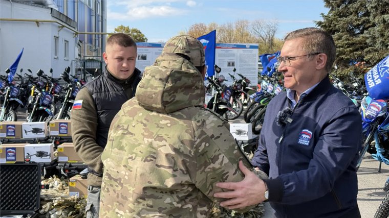Якушев передал военную технику бойцам СВО в Ростове-на-Дону