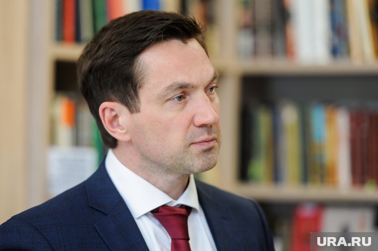 Алексей Лошкин поздравил сотрудников органов следствия с праздником