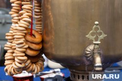 Самовар стоял в заведении