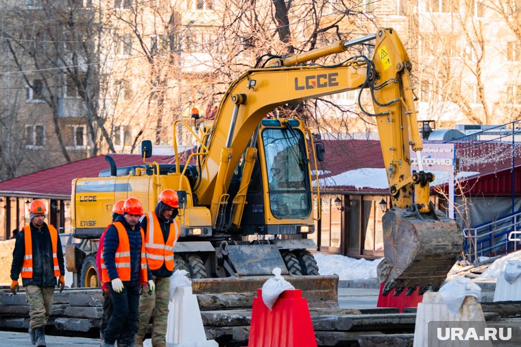 До конца года в Салехарде установят еще 910 метров сетей канализации 