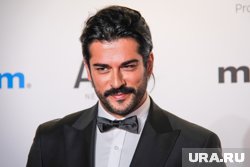 Звезда сериалов Бурак Озчивит занимает одно из лидирующих мест среди самых высокооплачиваемых актеров Турции