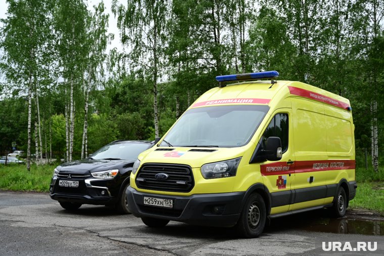 Машинами санавиации пострадавших везут в Пермь