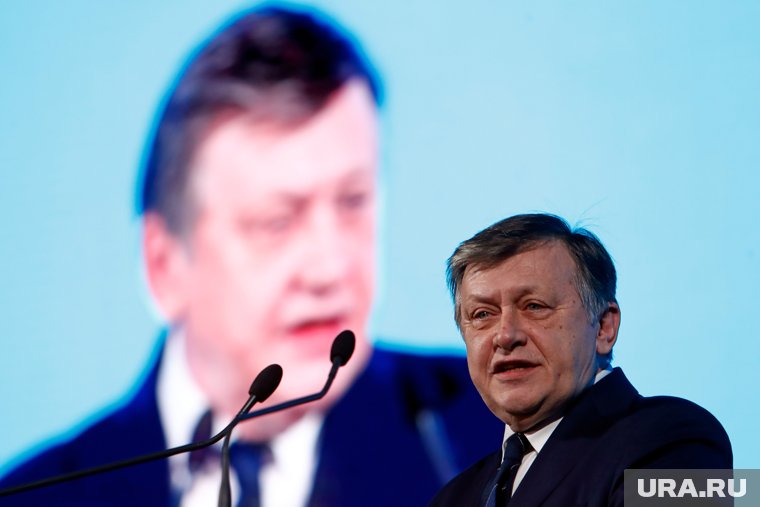 Антонеску может опередить Симиона во втором туре