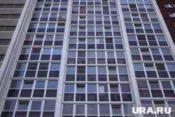 В Кургане погибла женщина, упав с большой высоты