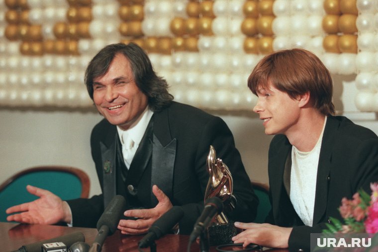 Алибасов Б. и Левкин В. после вручения им премии «Овация», 1998 г.