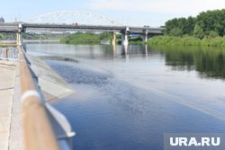 С конца апреля набережную начало затапливать