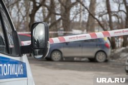 На одной из парковок Екатеринбурга обнаружили девушку, на ней было только платье (архивное фото) 