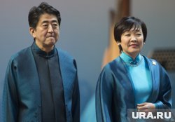 Премьер-министр Японии Синдзо Абэ (слева) встречался с Путиным 27 раз