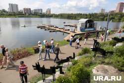 Набережная за Макаровским мостом