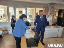 Курганский сенатор свой голос отдал на избирательном участке в поселке Лебяжье