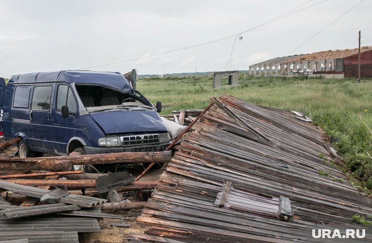 Автоледи из Нижневартовска снесла забор, скрываясь от полиции
