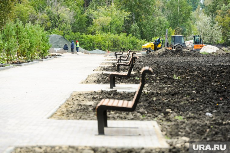 Большинство тюменцев голосуют за благоустройство сквера Депутатов (архивное фото)