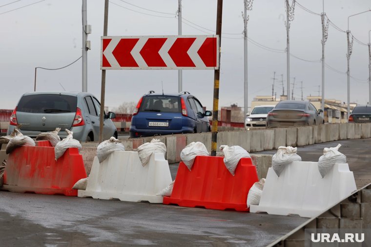 Причина перекрытия — восстановление дороги и тротуаров