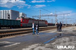 11 поездов дальнего следования едут с задержкой
