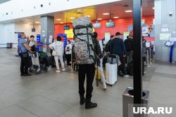 Рейс из Челябинска в Москву задержали минимум на два часа 