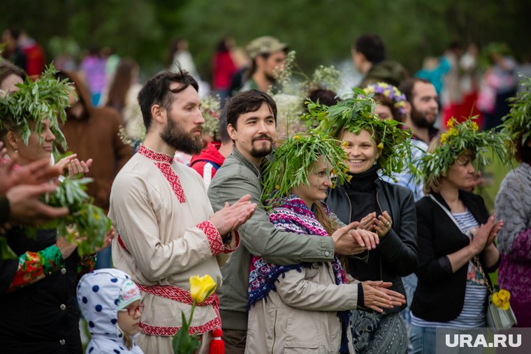 Считалось, что в день Ивана Купалы необходимо окунуться в воду 