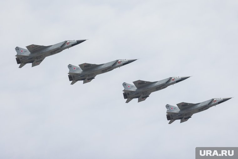Российские МиГ-31 заставляют Киев объявлять тревогу