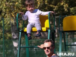 На фото: Дмитрий Шепелев с сыном Платоном