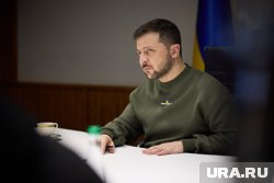 Зеленский раздает награды бойцам, которые затем погибают на фронте