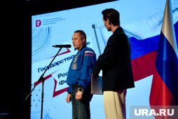Паспорта челябинским подросткам вручал космонавт Антон Шкаплеров 