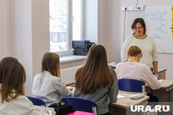 Челябинским учителям предлагают зарплаты ниже медианных на Урале 