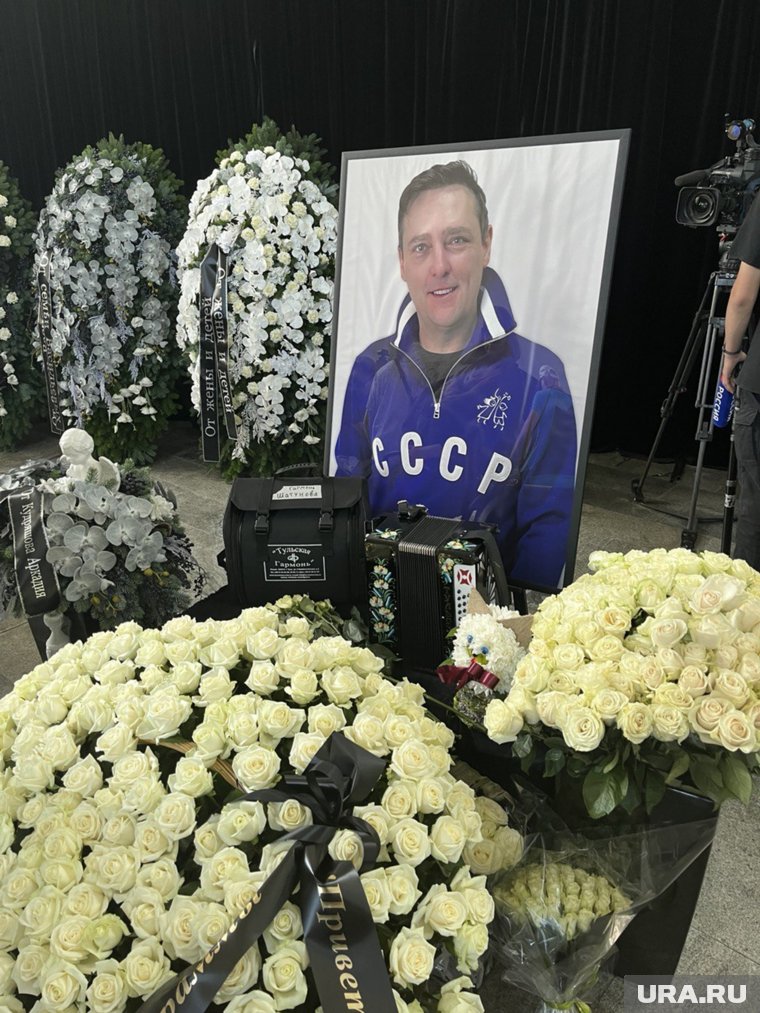 Юрий Шатунов часто носил эту олимпийку