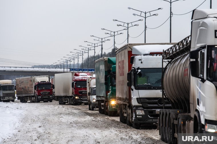 Всем грузовикам после ДТП запретили движение