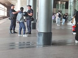В Московском метро дежурят отряды полиции