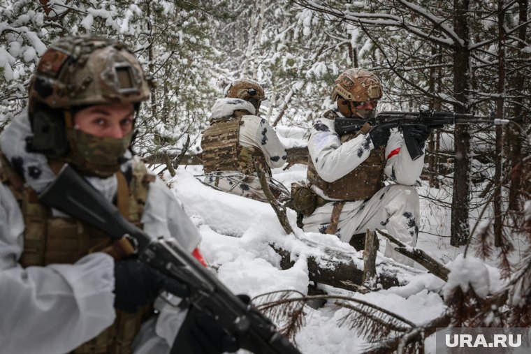 Российские военные взяли в плен боевиков нацбатальона во время освобождения Торецка