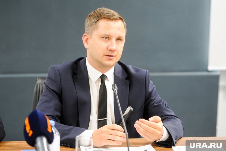 Егоров говорит, что у него установлены приложения всех каршеринговых компаний, работающих в городе