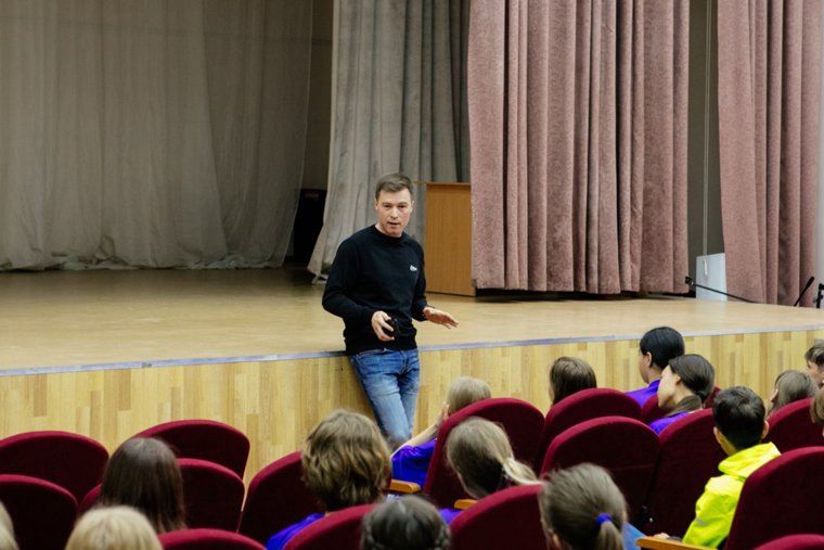Депутат Ветхов рассказал о том, как распространители вовлекают подростков в незаконную деятельность  