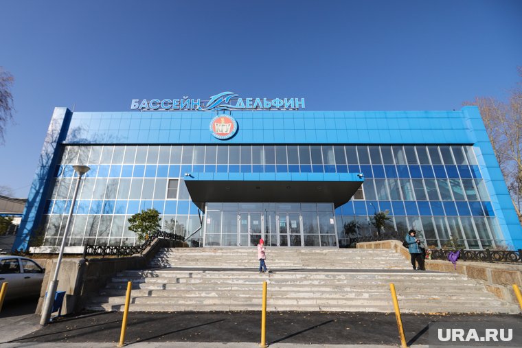 Жесткое ДТП случилось у бассейна в Кургане