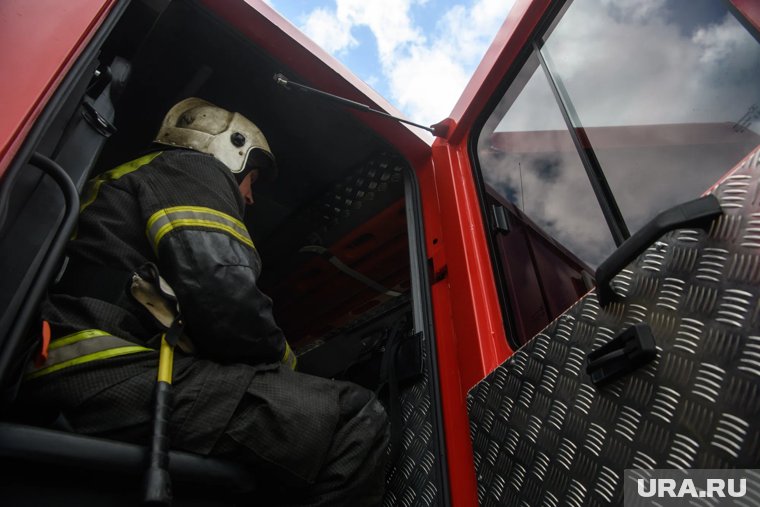 Эвакуацию в ТРК провели до приезда пожарных