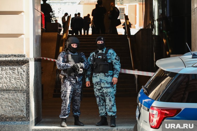 В Москве жители не могут попасть к своим авто из-за заминированного джипа