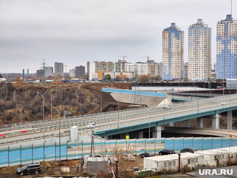 Новый четырехполосный путепровод имеет протяженность в 150 метров 