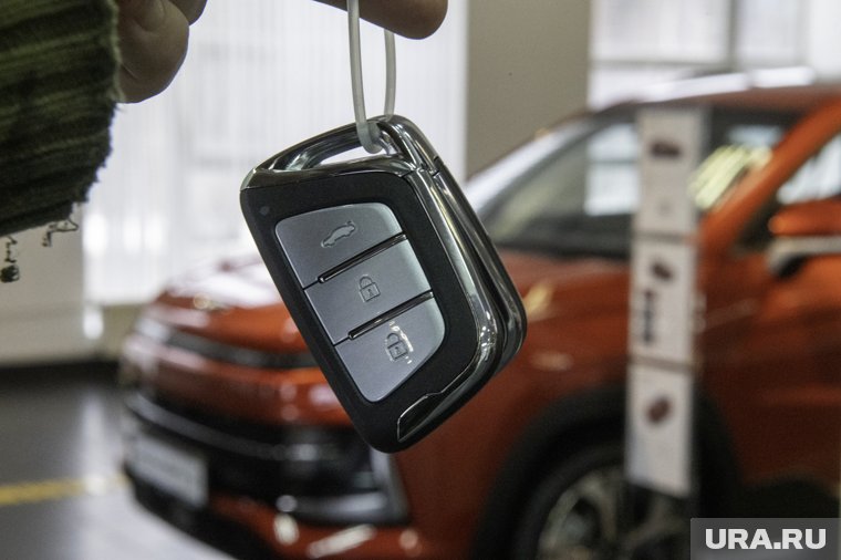 Ямальцы предпочитают рассматривать автомобиль не старше одного года