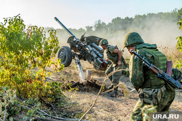 ВС РФ взломали украинскую оборону в ЛНР, заявил Родион Мирошник