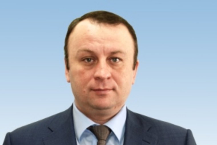 Сергей Брюханов также является членом региональной контрольной комиссии ЕР