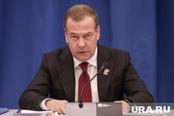 Медведев обратился к Трампу после его слов о России