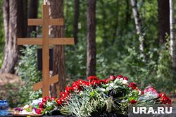 В Тарко-Сале продолжает топить кладбище (архивное фото)