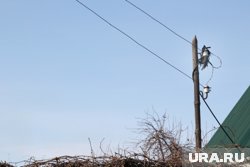 Опоры до Веселовки давно сгнили и требуют замены