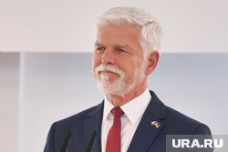 Глава Чехии Павел, вопреки протестам властей Китая, поехал в Индию к далай-ламе 