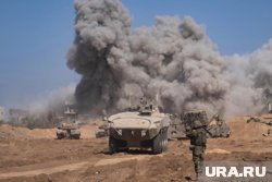 Израиль ударил ракетами по лагерю беженцев, передает Al Jazeera.
