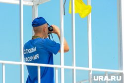 На диком пляже не было своих спасателей