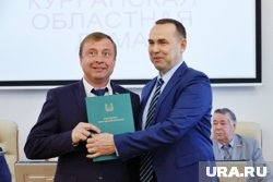 Вадим Шумков поздравил депутатов с 30-летием облдумы