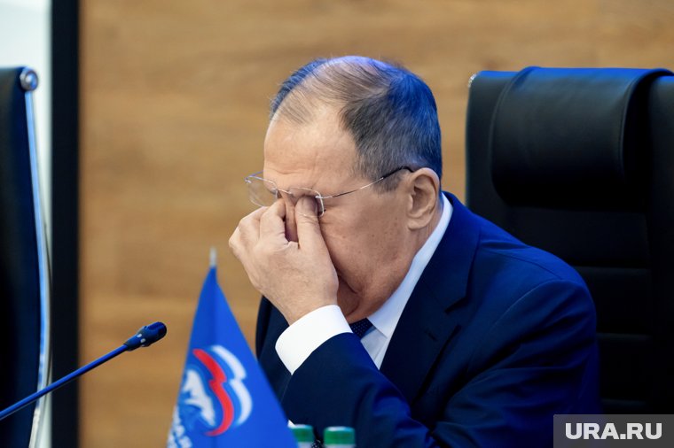 Лавров заявил, что переговорные каналы с Украиной нужно поддерживать